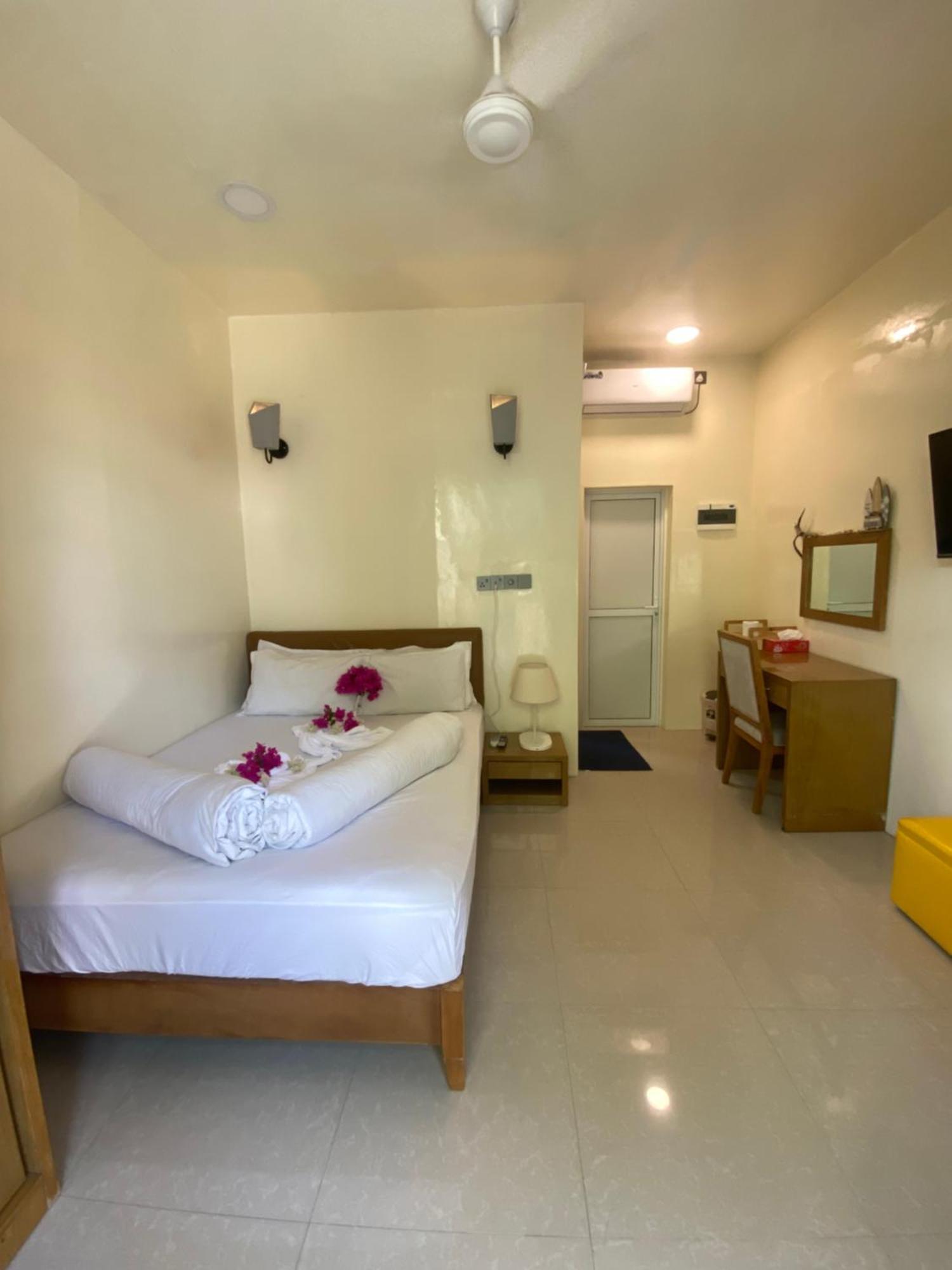 Maavaharu Guest House Himmafushi Extérieur photo