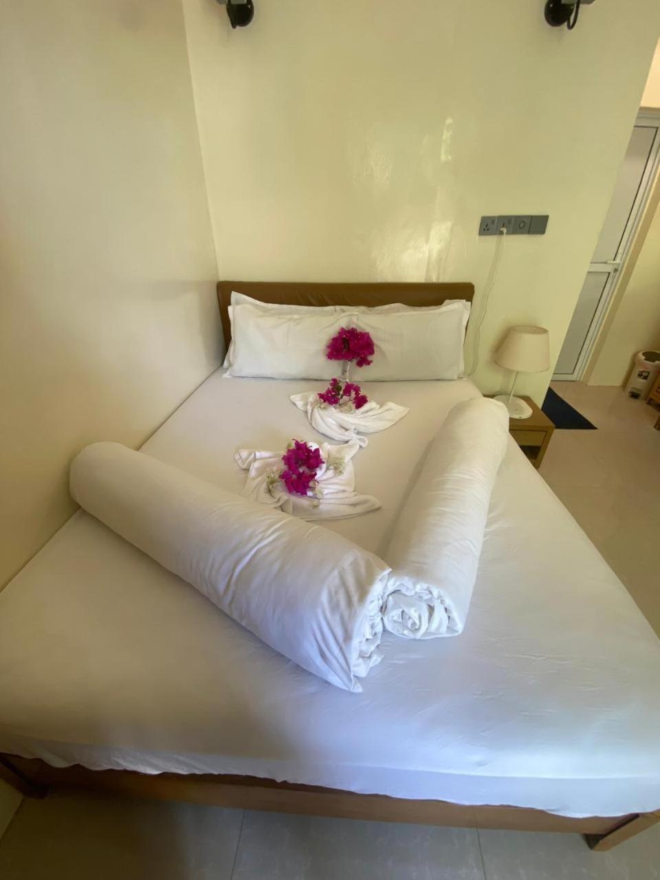 Maavaharu Guest House Himmafushi Extérieur photo